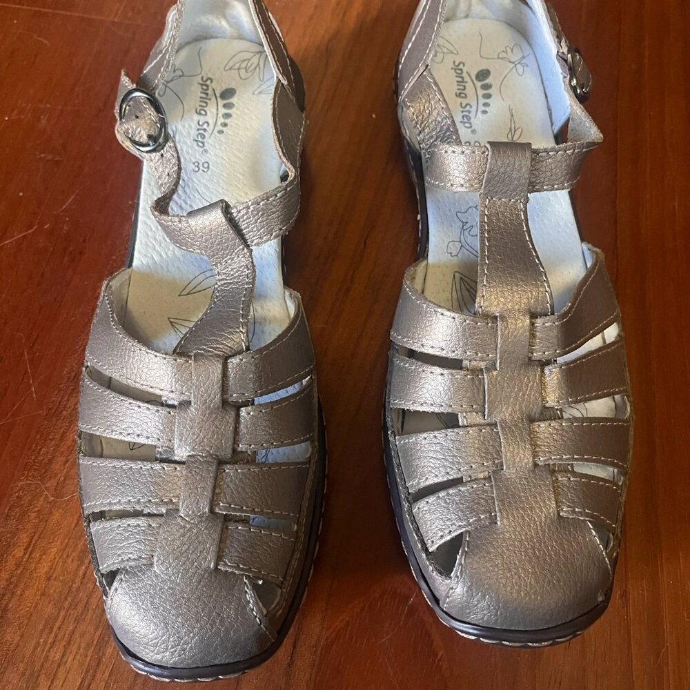 Women's comfortable size 8.5 shoes
